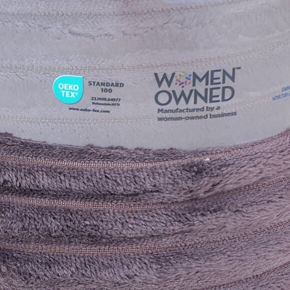 The Big One Oversized Plush Throw Blanket 5'x6' Super Soft Cozy Chocolate Brown - Picture 7 of 9